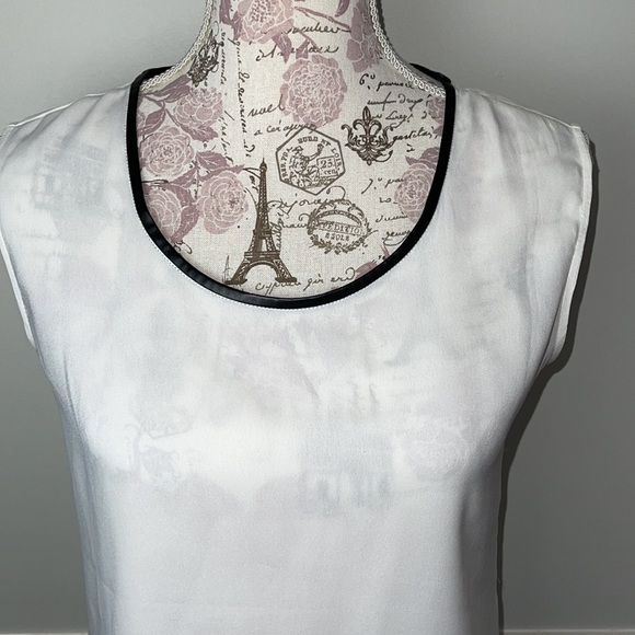 Ann Taylor Small Petite White Shell Tank - Picture 2 of 7